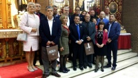 El Centro San Juan de Dios entrega la Granada de Oro a 14 trabajadores jubilados El Centro San Juan de Dios entrega la Granada de Oro a 14 trabajadores jubilados